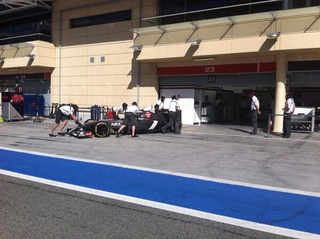Illustration for article titled Formula 1:Day Three testing Bahrain